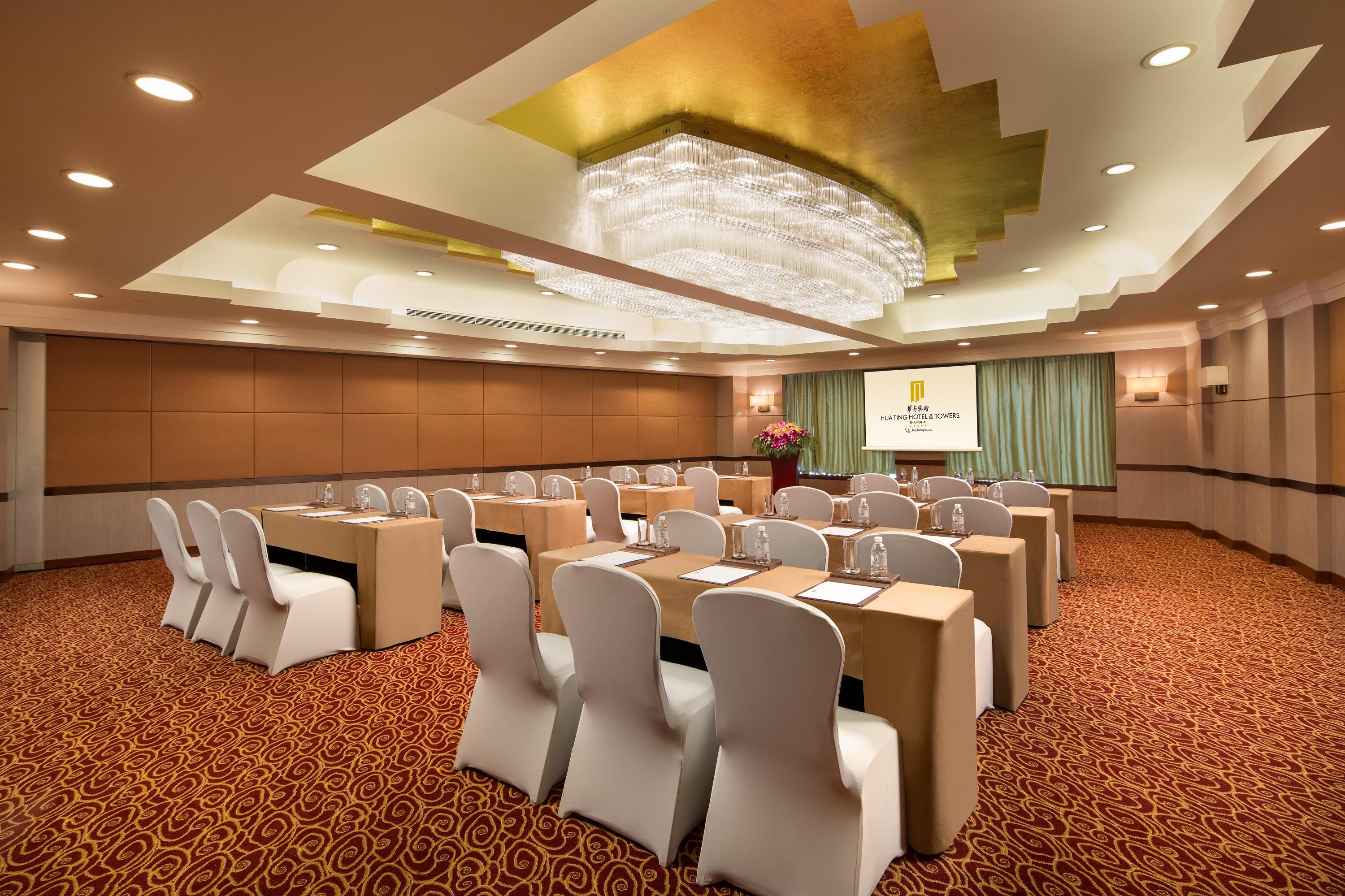 Hua Ting Hotel And Towers Xangai Exterior foto