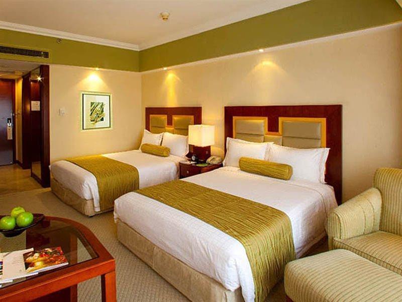 Hua Ting Hotel And Towers Xangai Exterior foto
